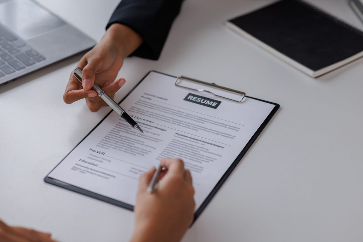 How to Create a Winning CV: Tips, Templates, and Tools